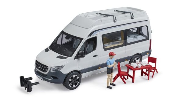 BRUDER 02672 MB Sprinter matkailuauto kuljettajalla